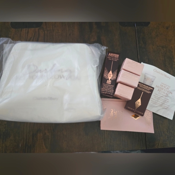 NEW! Charlotte Tilbury, Darling Get Your Glow On Pouch + 7 Piece Bundle - Picture 4 of 8